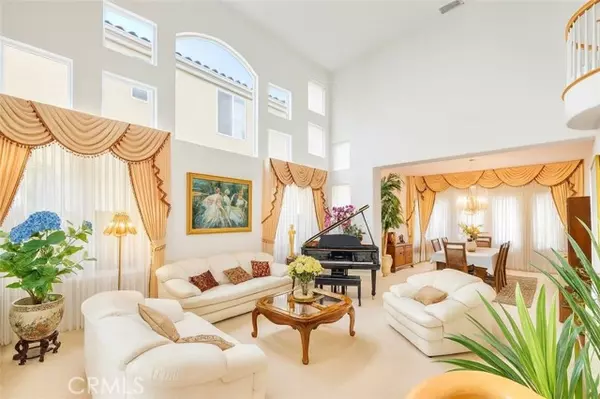 Fullerton, CA 92835,2530 Tuscany Way