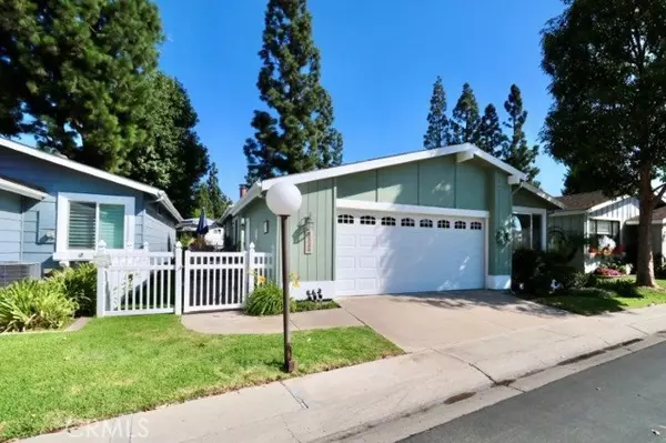 Santa Ana, CA 92705,1529 Canyon Lake #140