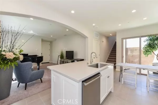 Irvine, CA 92618,161 Elkhorn