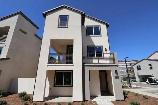 Valencia (santa Clarita), CA 91381,27328 Bear Paw Lane