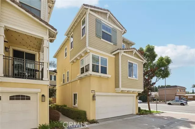 2173 Harmony Way, Costa Mesa, CA 92627