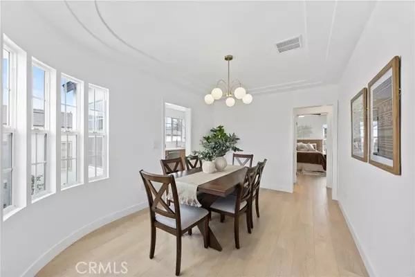 Los Angeles, CA 90043,4254 W 58th Place