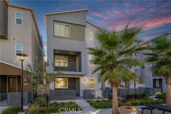 921 E 3rd Street, Santa Ana, CA 92701