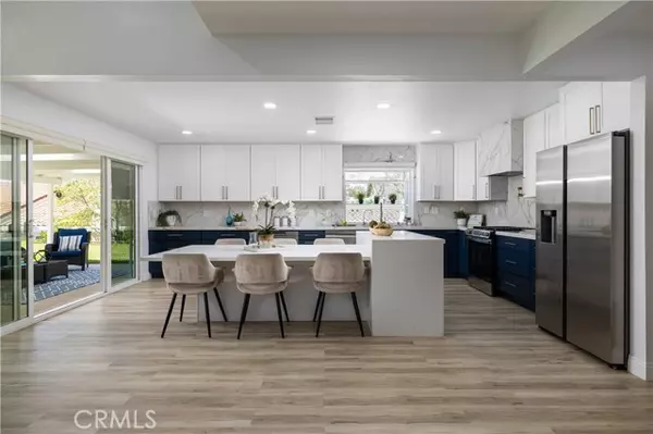 Mission Viejo, CA 92692,23721 Villena