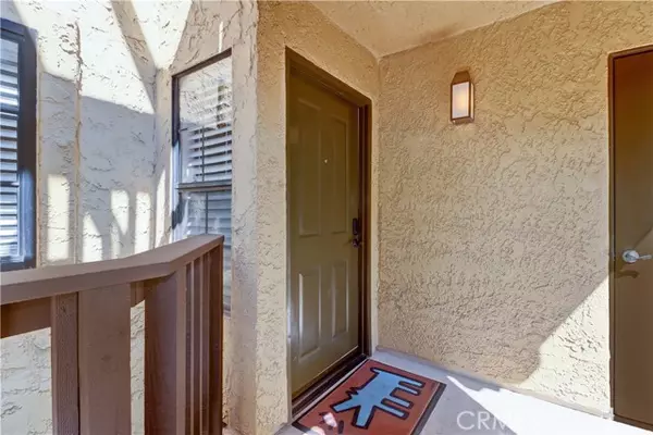 Laguna Hills, CA 92653,25541 Indian Hill #O