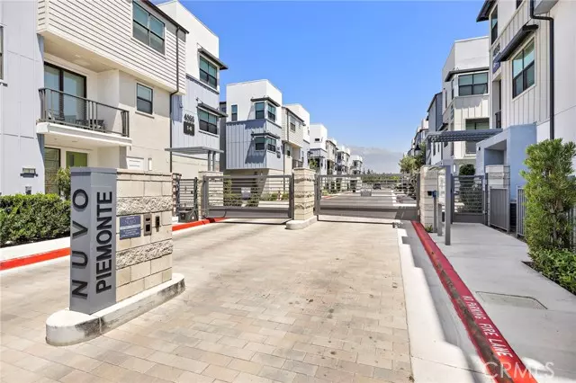 944 N N Divino Privado, Ontario, CA 91764