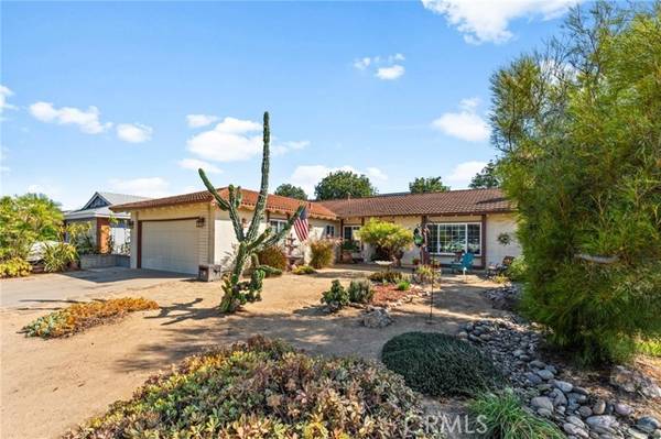 2014 E 20th Street, Santa Ana, CA 92705