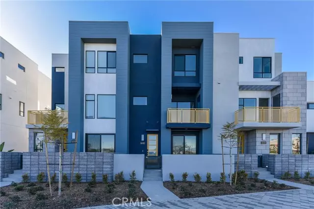 16432 Compass Avenue, Tustin, CA 92782