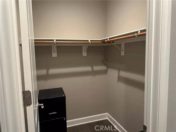 Irvine, CA 92618,102 Boda