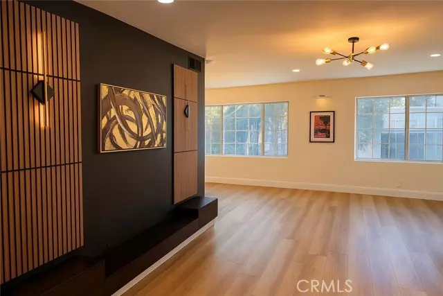 8490 Fountain #306, West Hollywood, CA 90069