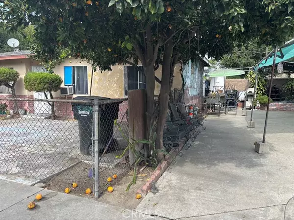 Bell Gardens, CA 90201,7218 Jaboneria