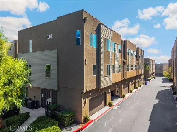 746 Farrier Way, Upland, CA 91786