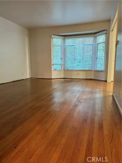 Long Beach, CA 90802,50 Elm #11