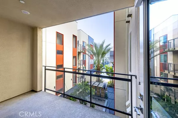 202 Tribeca, Irvine, CA 92612
