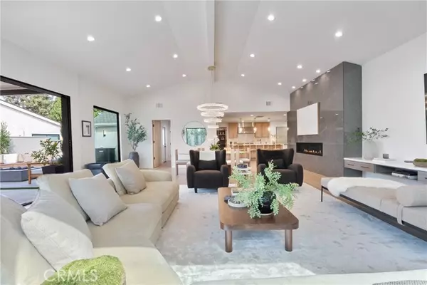 Costa Mesa, CA 92626,2989 Ceylon Drive