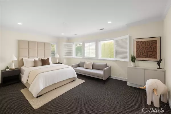 Newport Beach, CA 92660,18 Rue Grand Vallee