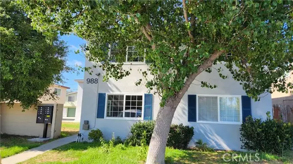 988 El Camino Drive #203, Costa Mesa, CA 92626