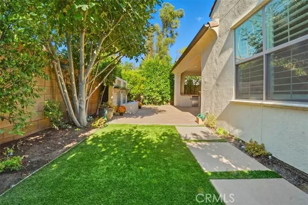 Irvine, CA 92620,65 Rolling Green