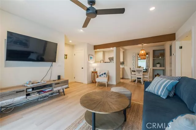 215 Wichita Avenue #106, Huntington Beach, CA 92648