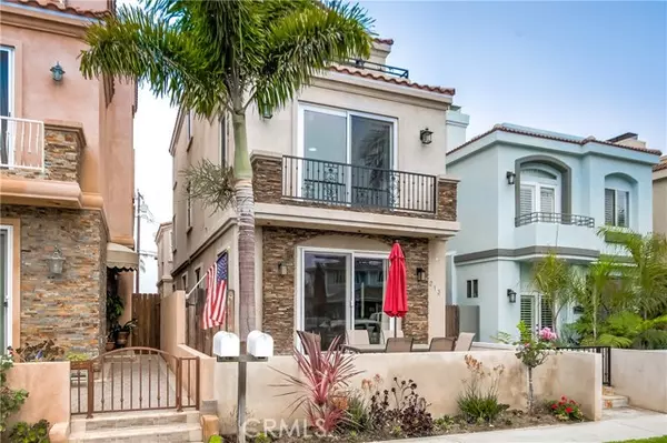 213 Baltimore Avenue, Huntington Beach, CA 92648
