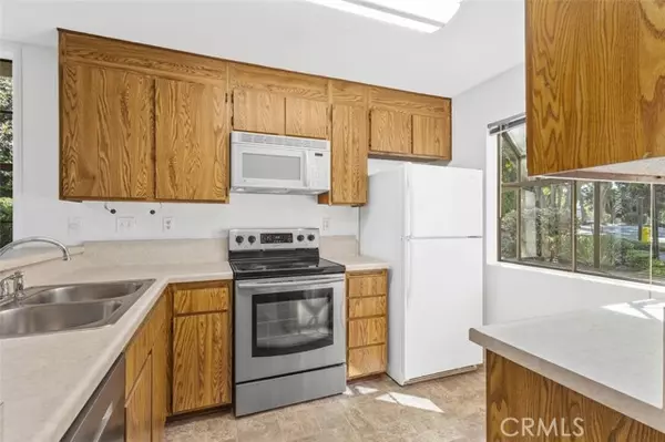 Irvine, CA 92620,37 Lakepines