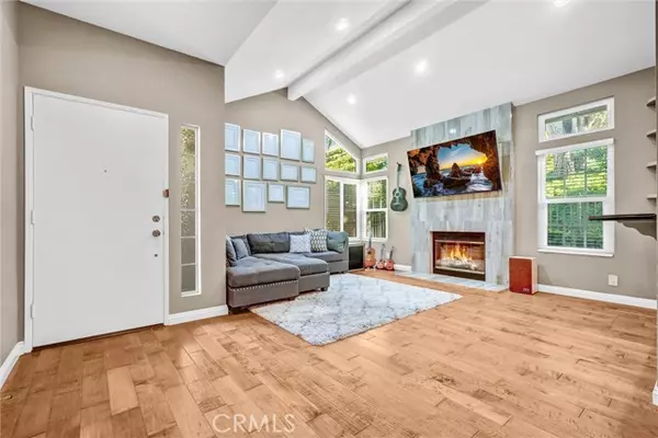 Anaheim, CA 92807,862 S Sapphire