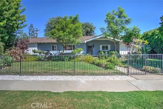 12472 Woodlawn Avenue, Tustin, CA 92780