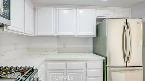 Canoga Park (los Angeles), CA 91304,8565 Independence Avenue #7