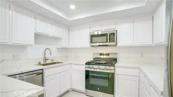 Canoga Park (los Angeles), CA 91304,8565 Independence Avenue #7