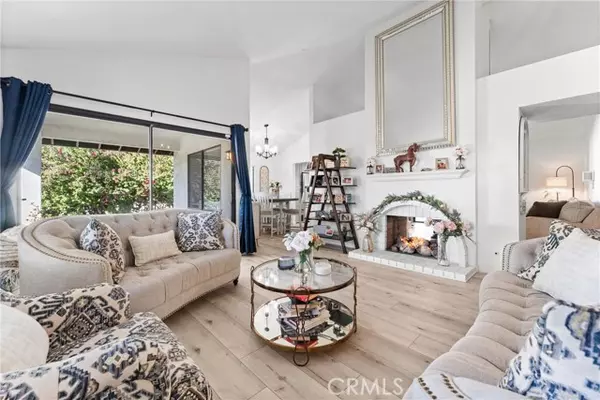 Claremont, CA 91711,207 E Blue Mountain