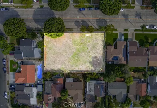 Santa Ana, CA 92706,2828 N Flower Street