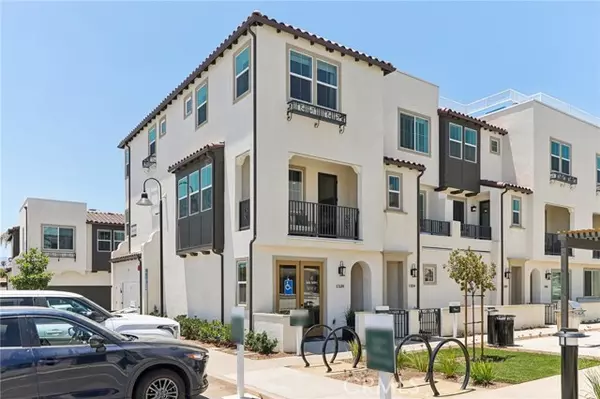 1325 Yannis Court, El Cajon, CA 92019