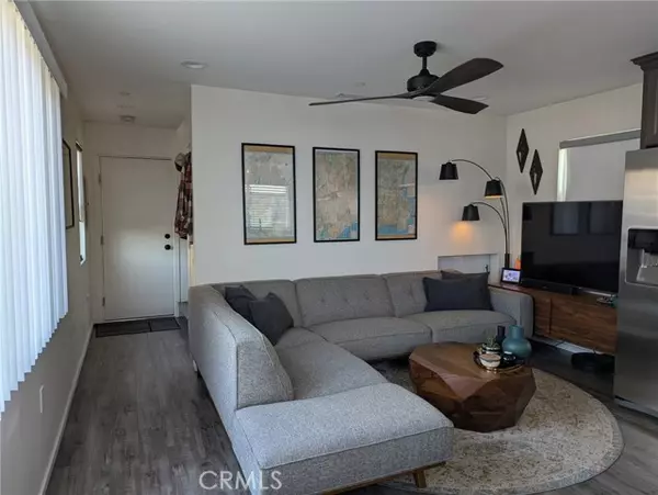 2526 Delaware St., Huntington Beach, CA 92648