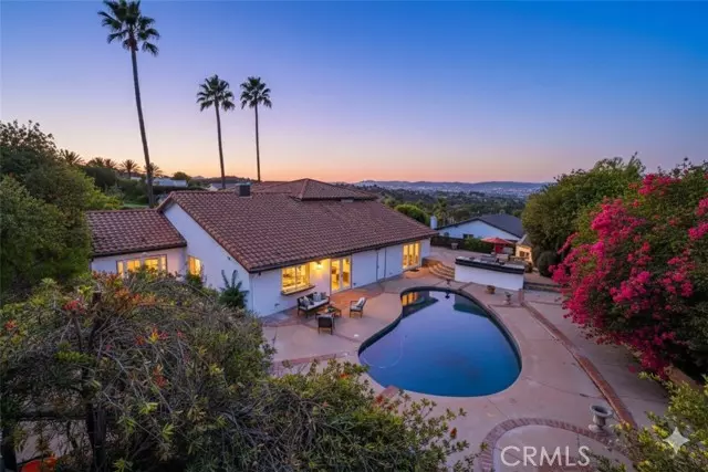 Woodland Hills (los Angeles), CA 91364,4424 Deanwood Drive