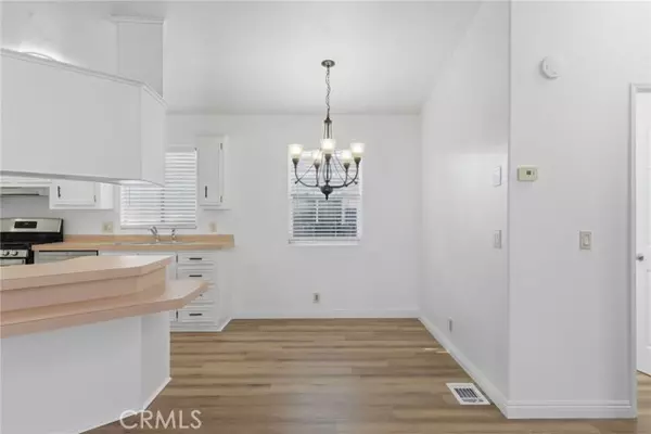 Bakersfield, CA 93314,14035 Rosedale #83