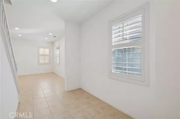 Irvine, CA 92618,93 Keepsake