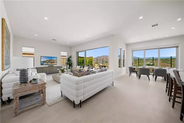 Irvine, CA 92618,122 Mossvine