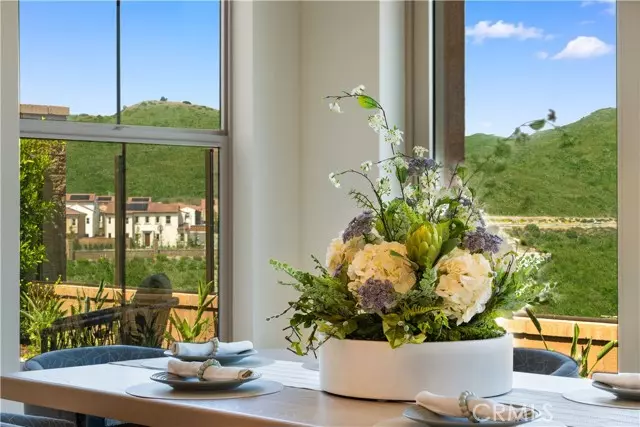 Irvine, CA 92618,122 Mossvine