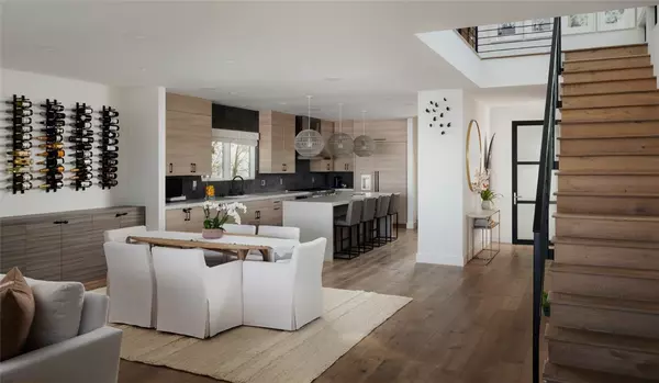 Newport Beach, CA 92661,1909 E Bay