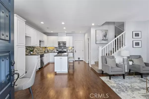 Anaheim, CA 92805,760 S Olive