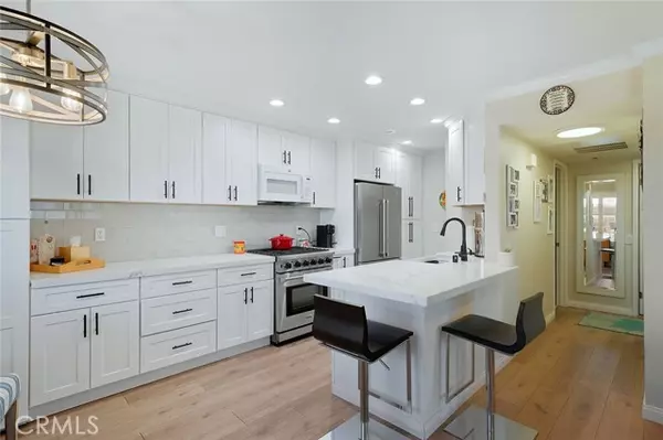 Huntington Beach, CA 92648,18272 Parkview Lane #101