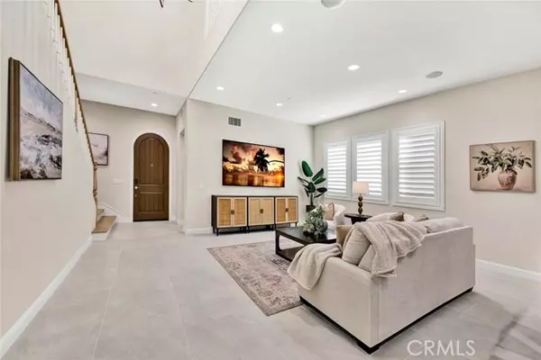 Lake Forest (el Toro), CA 92630,98 Pinnacle Dr