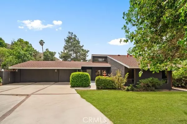 Hemet, CA 92543,27411 Santa Fe