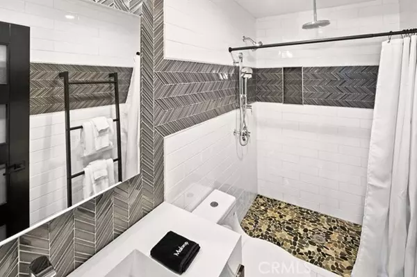 Big Bear Lake, CA 92315,43000 Clover #22