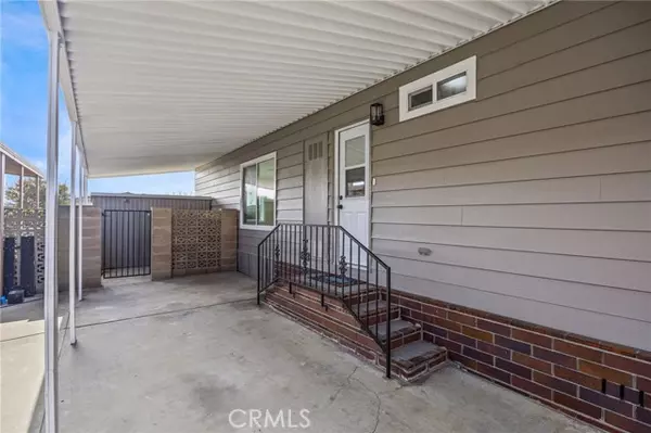 La Mirada, CA 90638,14054 Lake Side Drive #106