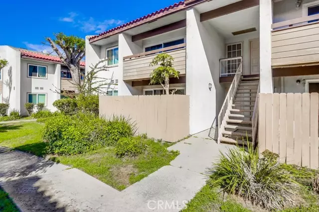 2511 W Sunflower Avenue #P8, Santa Ana, CA 92704