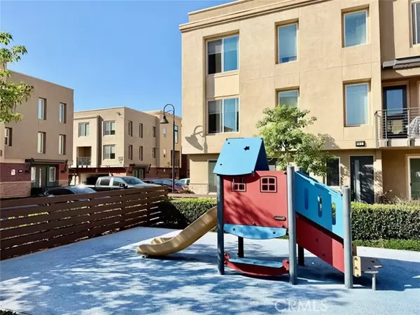 Glendora, CA 91740,422 W Route 66 #87