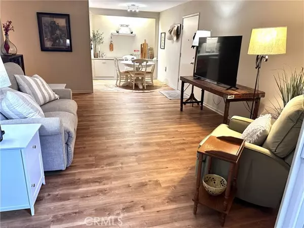 Laguna Woods, CA 92637,2111 Via Puerta #P