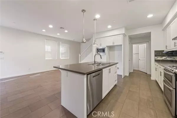 Irvine, CA 92618,282 Borrego