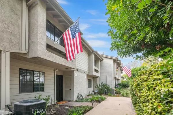 Fullerton, CA 92831,2220 E Chapman #5